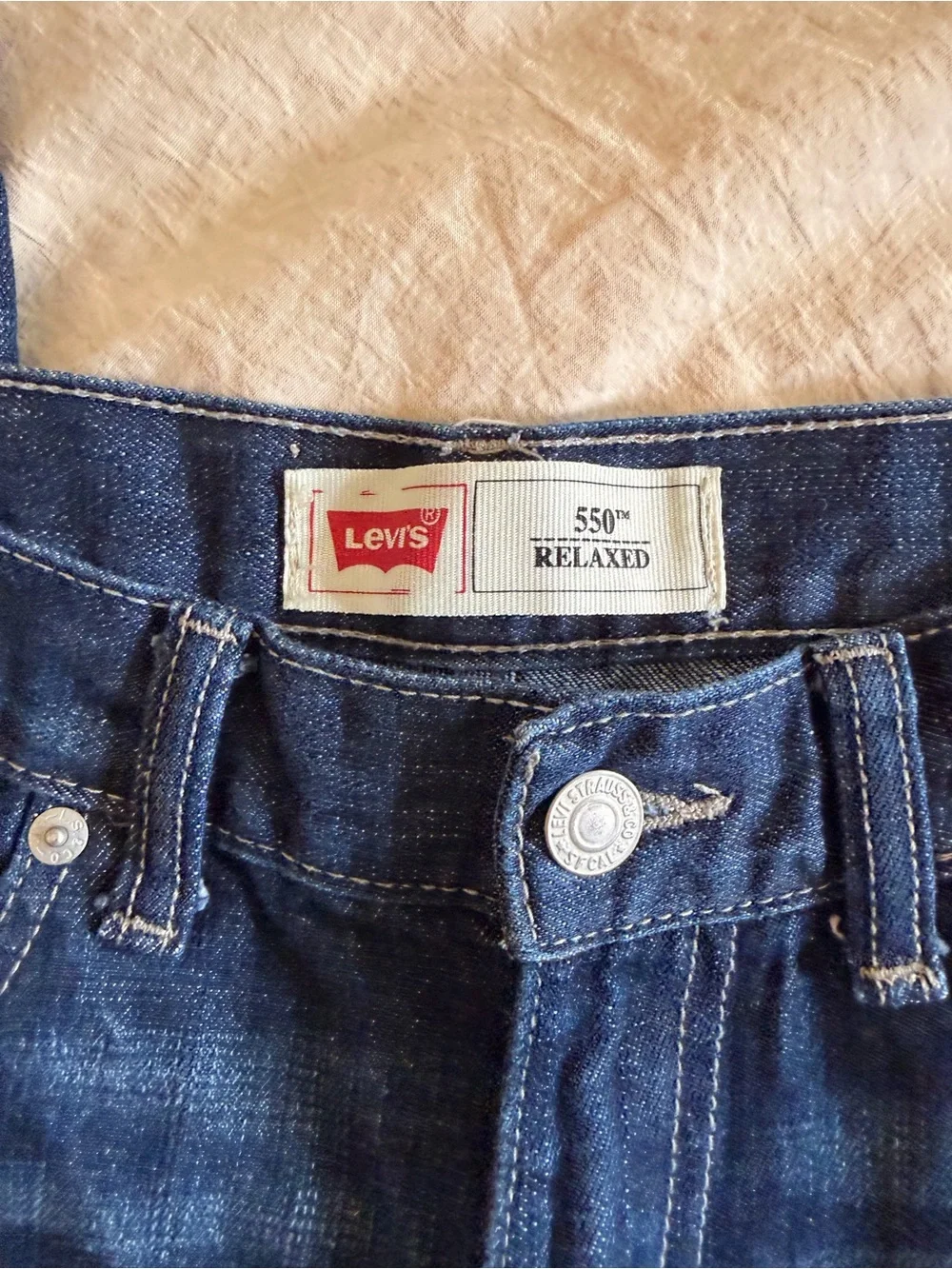 Levi’s 550 relaxed jeans